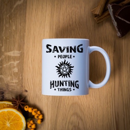 Saving people hunting things - kubek personalizowany